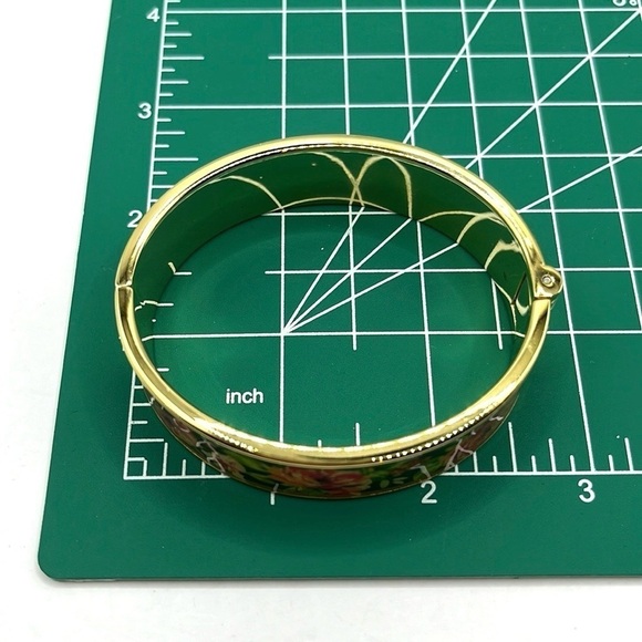 Vera Bradley Enamel English Rose Floral Hinged Gold Tone Bangle Bracelet Pink - Picture 8 of 8